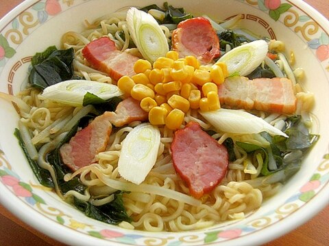 切り落としザク切りベーコン❤インスタント塩ラーメン